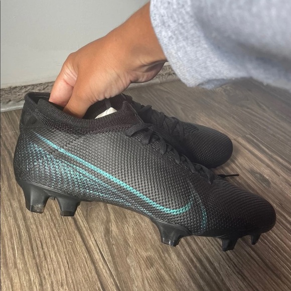 COPY - Nike Mercurial Vapor 13 Pro FG Cleats - Picture 2 of 7
